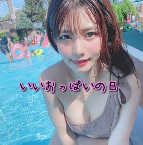 『いいおっぱいの日』なので、僕はニーハイを披露してみる回。