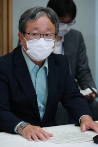 『国葬』の責任者、乱交パーティーに参加。「脱げ!脱げ!脱げ!」