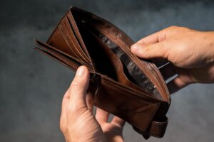 お財布届ける→「お礼とかいらないんで」サササッ → 警察「ちょっと待った!」