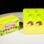 「きのこの山」話題となった“架空イヤホン”を明治が商品化「耳からきのこ」同時通訳も可能