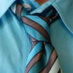 「クールビズなんて嫌いだ。ノーネクタイで胸元チラリ。肌着のランニングシャツがチラ見えしているのが、なんか気持ち悪い。」